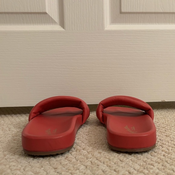 NWOT SEYCHELLES Low Key Puffy Classic Slide in Fuchsia - Picture 6 of 9